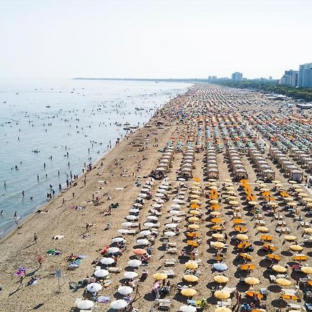Villaggio Giove Lignano Sabbiadoro Exterior foto
